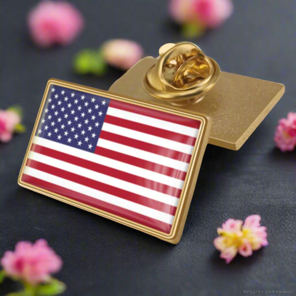 Main View: Gold metal rectangle American flag lapel pin||Gold Rectangle