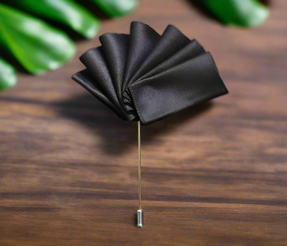 A Charcoal Pocket Square Lapel Pin||Charcoal Grey