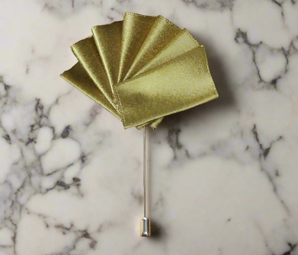 A Gold Shimmer Pocket Square Lapel Pin||Gold Shimmer