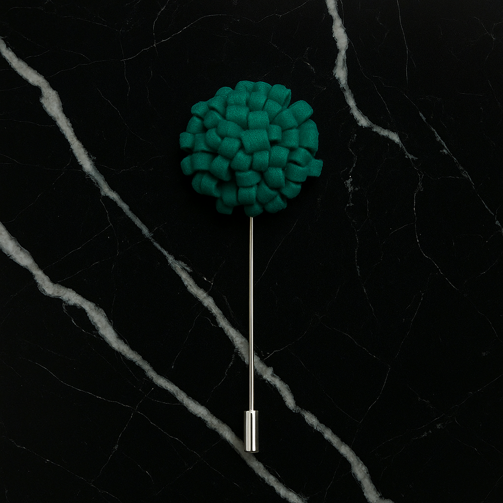 A Green Knit Burst Lapel Pin||Green
