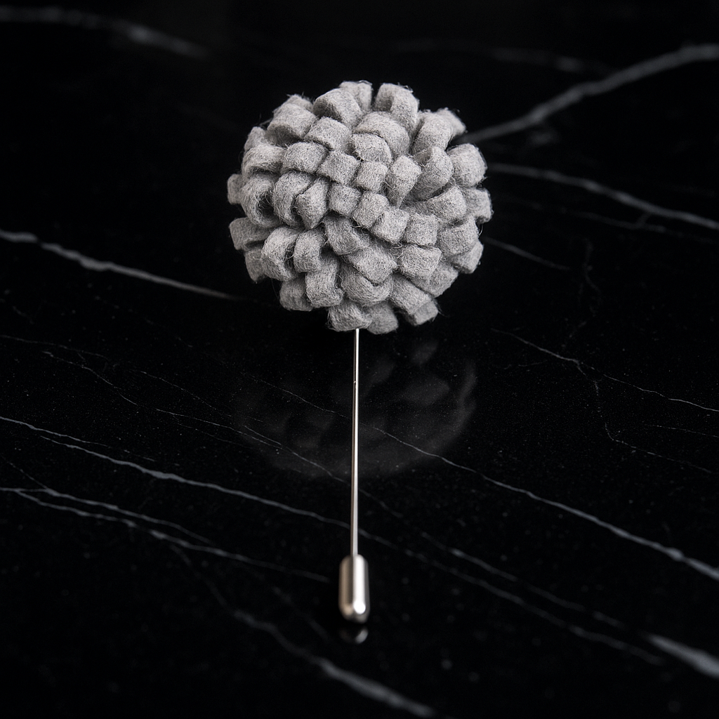 A Grey Knit Burst Lapel Pin||Grey