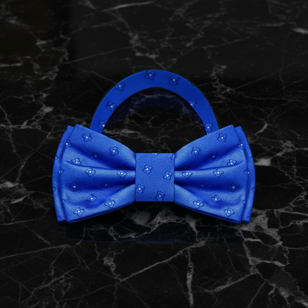 Blue bow tie with a subtle pattern 