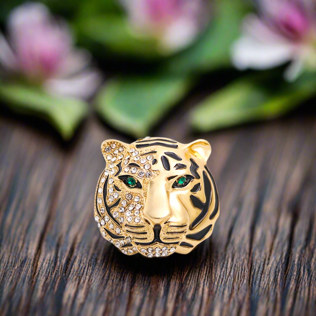 Gold lapel Pin