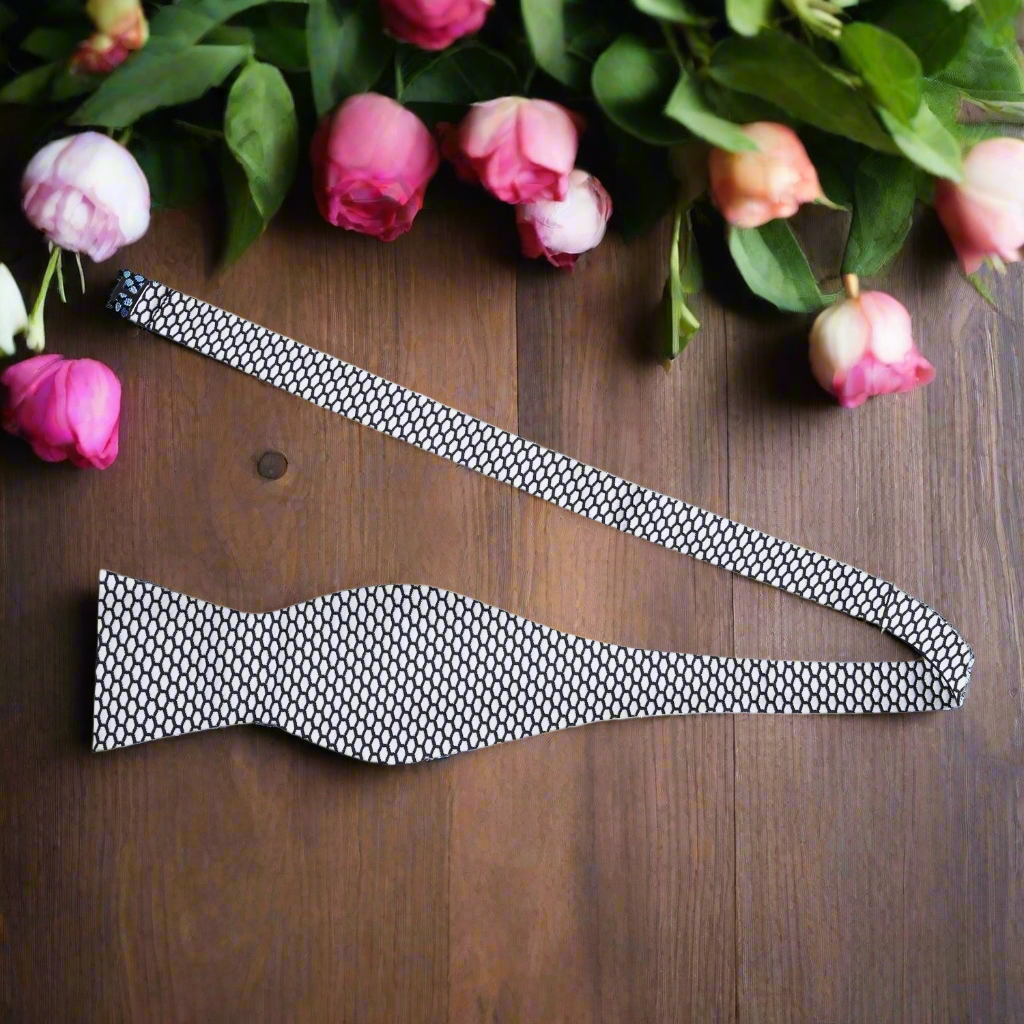 Silver Black Viper Geometric self Tie Bow Tie