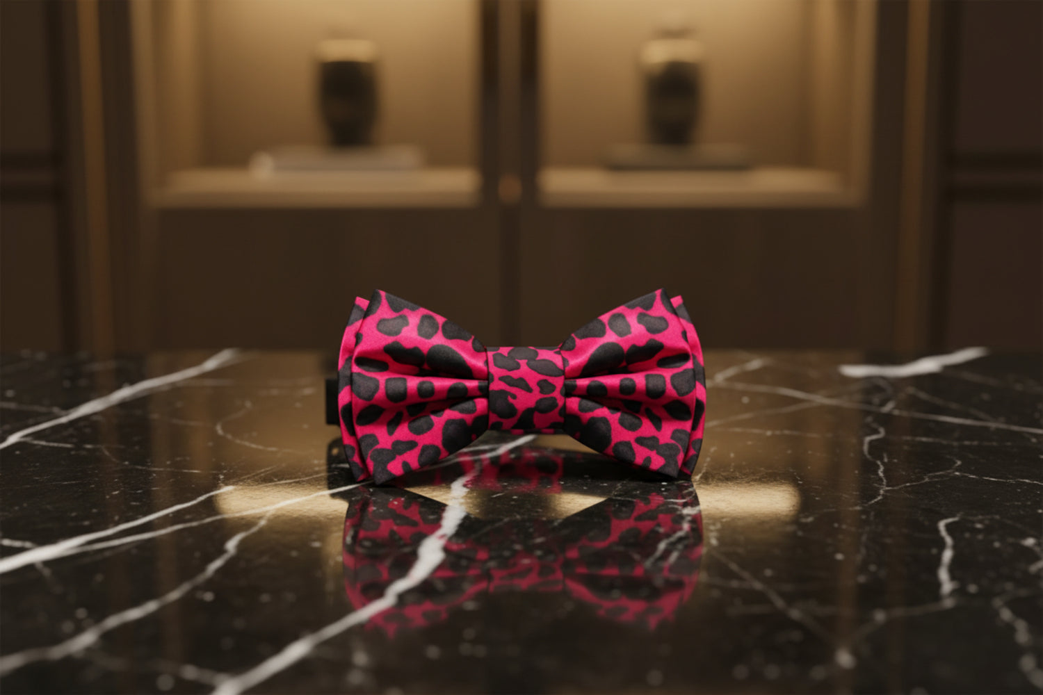 ||Red Cheetah Bow Tie